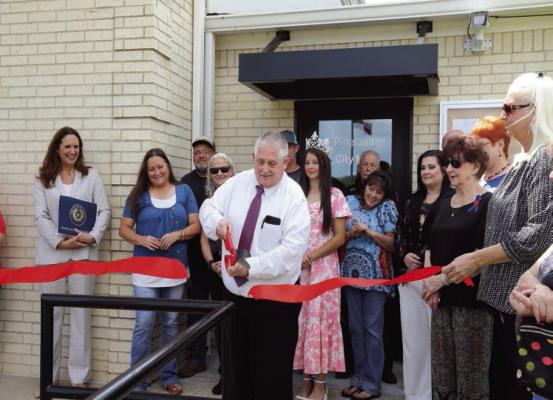 Pineland Celebrates New City Hall with Ribbon Cutting and Community Gathering