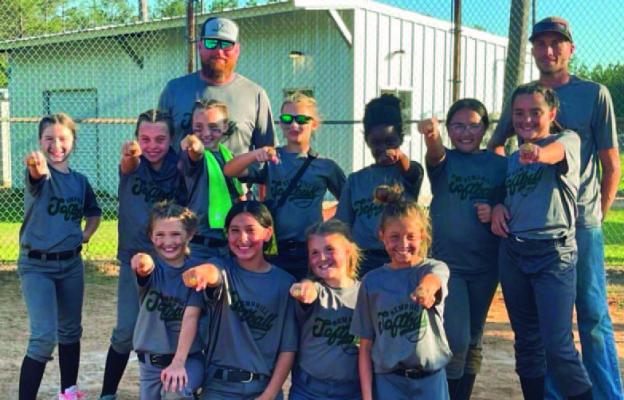 Hemphill 10U wins...