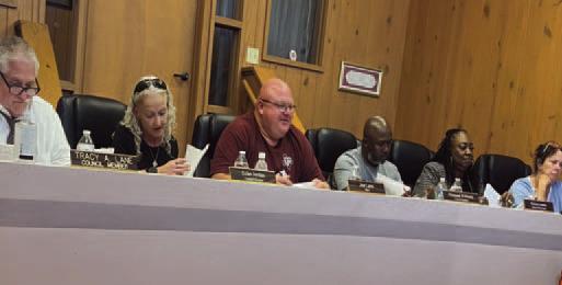 Pineland CC meets in regular session