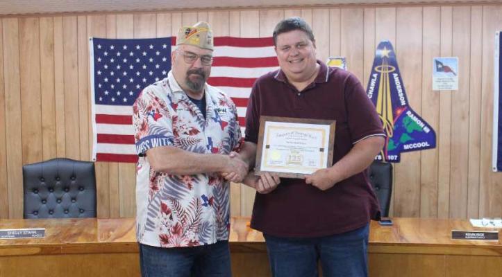 VFW Presents City with Plaque of Appreciation