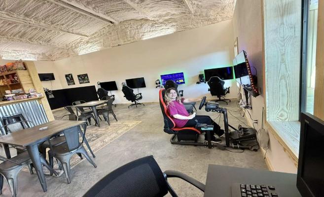 Workstations and More now open in PineyWoods Business Center
