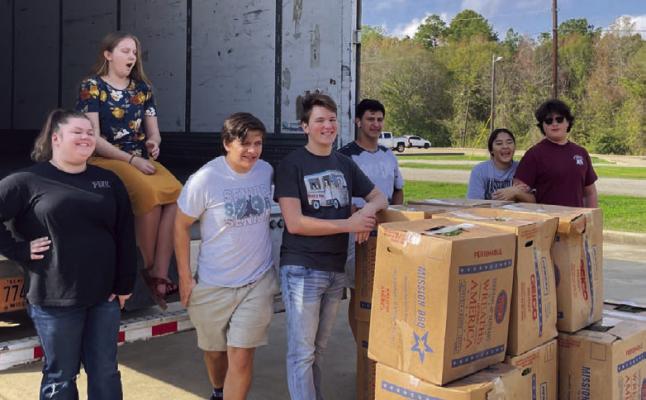 Wreath’s Across America have arrived at Hemphill ISD