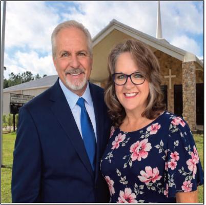 A New Chapter Begins nity Fellowship Church of Fairmo me Dinner for Pastor Allen Dunca d his wife, Penny, on March 15