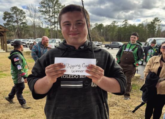 Talon Pierce of the Hemphill Hornet Bass Club won the flipping contest at the close of the tournament Saturday. It was his first time to win the contest and he had been practicing a lot to get prepared for it. The $100 he won will help replace the rod n reel he lost in the lake during the tournament. Congratulations Talon! by Kenny Wick