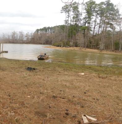 Deceased fisherman found on banks of Toledo Bend