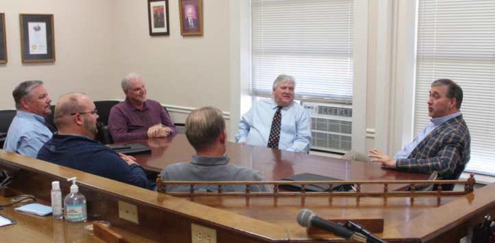 Discussing various needs of Sabine County …. Congressman Nathaniel Moran, County Judge Daryl Melton, David Montagne SRA Executive VP &amp; General Manager, Don Iles SRA Middle Basin Regional Manager, Zach Johnson SRA Director of Legislative &amp; Governmental Affairs, and Travis Williams, P.E. Assistant Gerneral Manager Operations Reporter photo by Kenny Wick